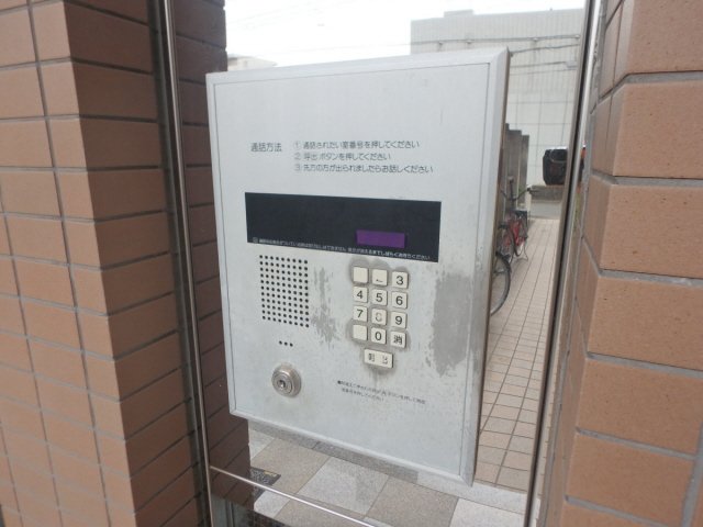 セキュリティ　オートロック付き