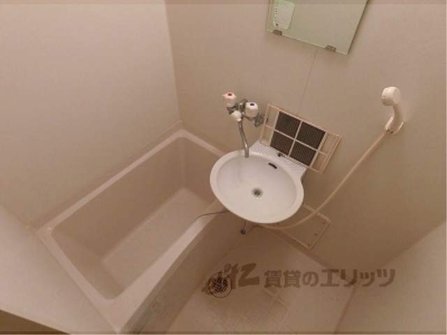 バス・シャワールーム　バス