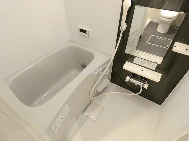 バス・シャワールーム　追い焚き機能付きのお風呂♪