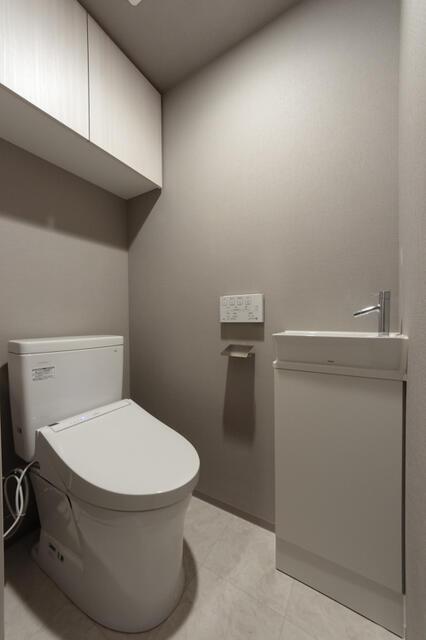 トイレ　※写真は同タイプ住戸です。?