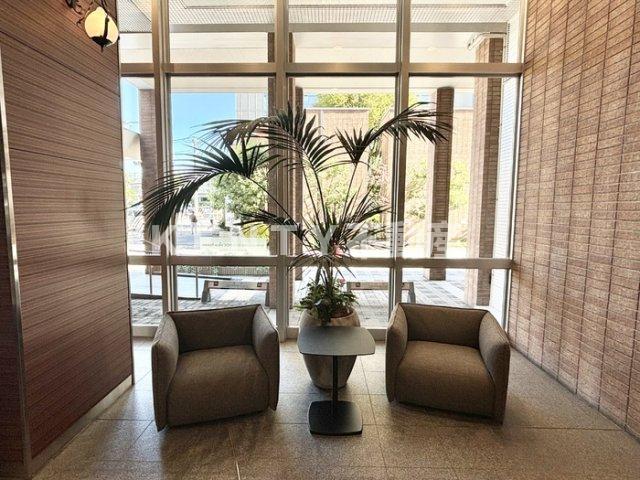 ロビー　落ち着いたロビーです