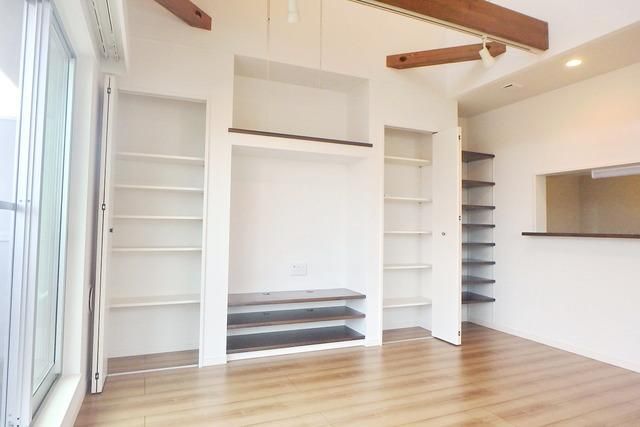 その他部屋・スペース　☆テレビ台付き収納☆