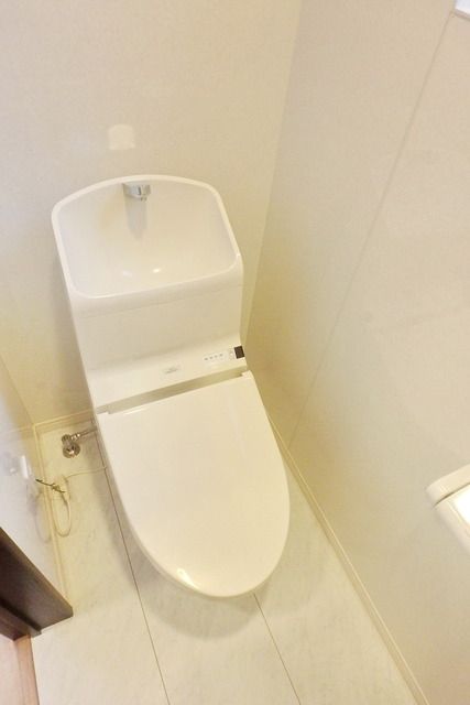 トイレ　☆綺麗なシャワートイレ☆