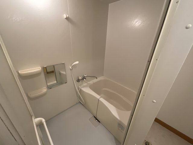 バス・シャワールーム　お風呂です