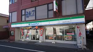 コンビニ　ファミリーマート 東池袋四丁目店（コンビニ）まで596m