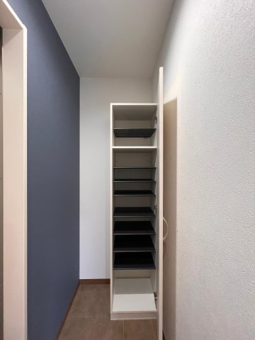 玄関　玄関収納です