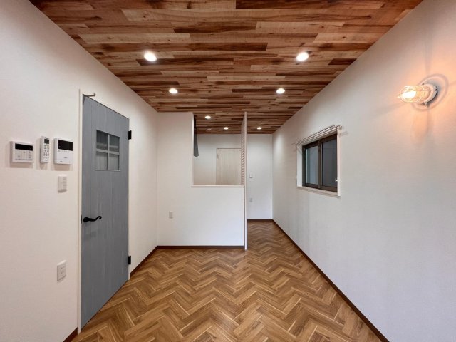 居室・リビング　デザイナーズ物件でWIFI無料です