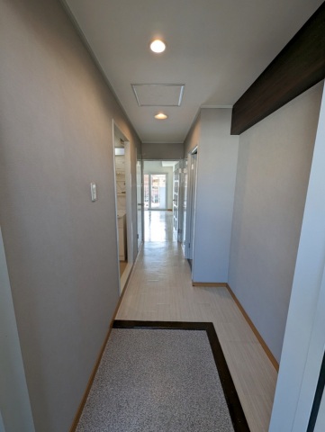 玄関　広々玄関