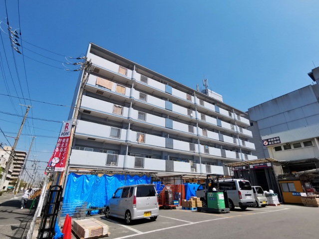 建物外観　南向きで日当り良好