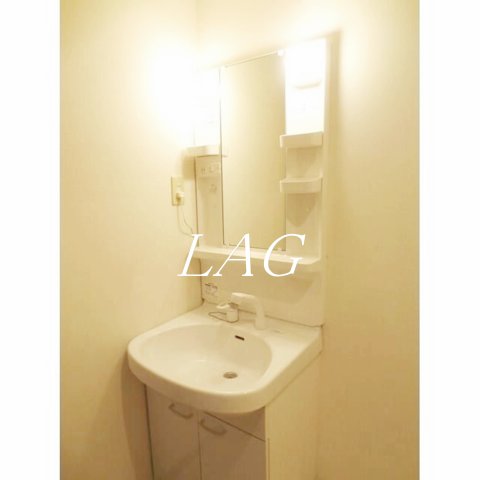 洗面設備　独立洗面台です。