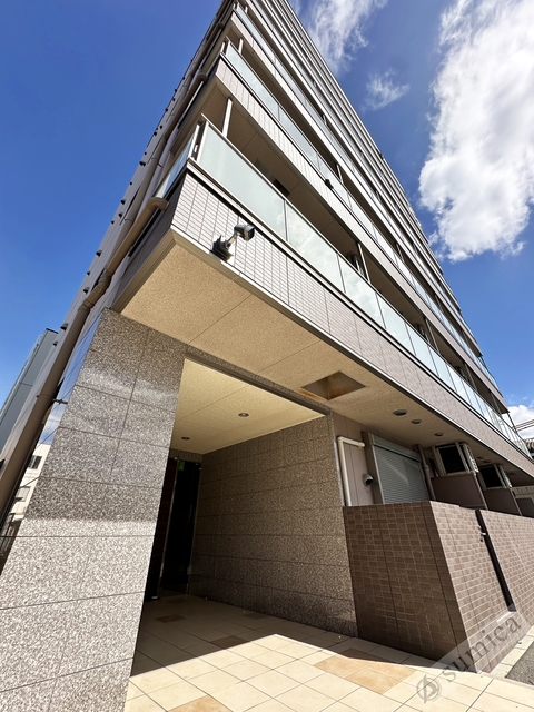 エントランス　オートロック完備で部外者はシャットアウト♪♪