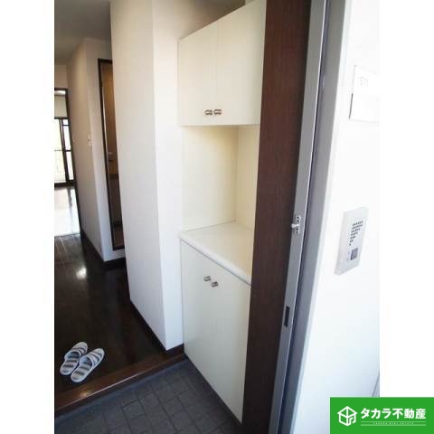 玄関　写真は５１１号