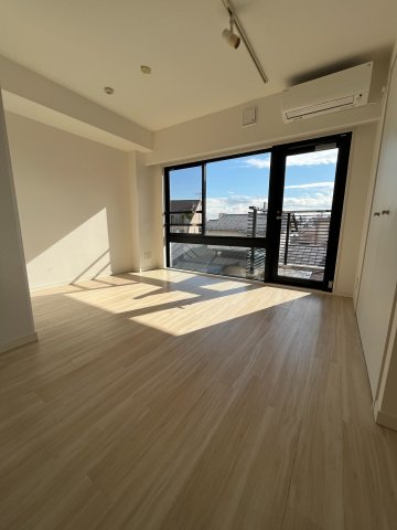 居室・リビング　※別部屋参考写真