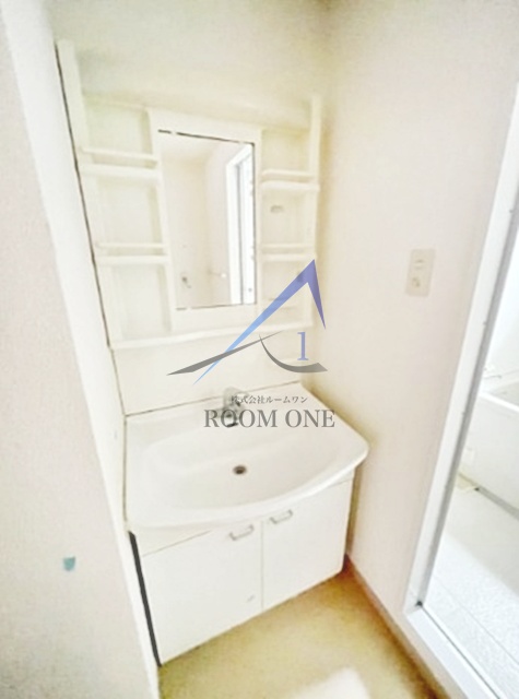 洗面設備　洗面台です。