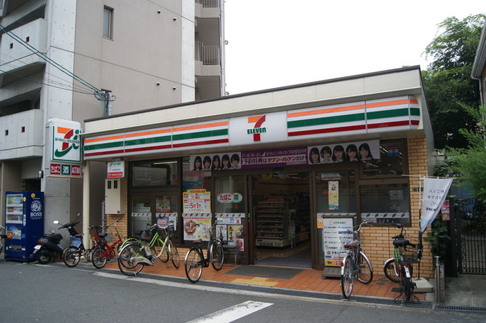 コンビニ　セブンイレブン天神橋五丁目（コンビニ）まで70m