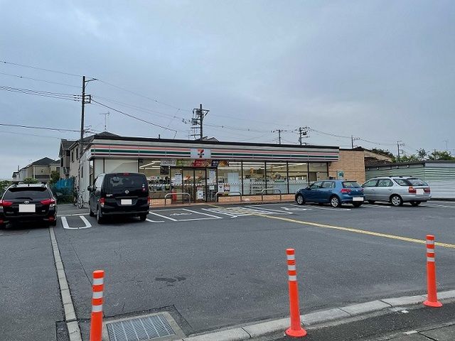 コンビニ　セブンイレブン　大宮新堤店（コンビニ）まで550m