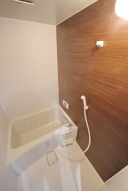 バス・シャワールーム　バスルーム