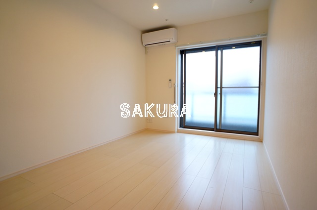 居室・リビング　使いやすい形の為、レイアウトを楽しめます♪