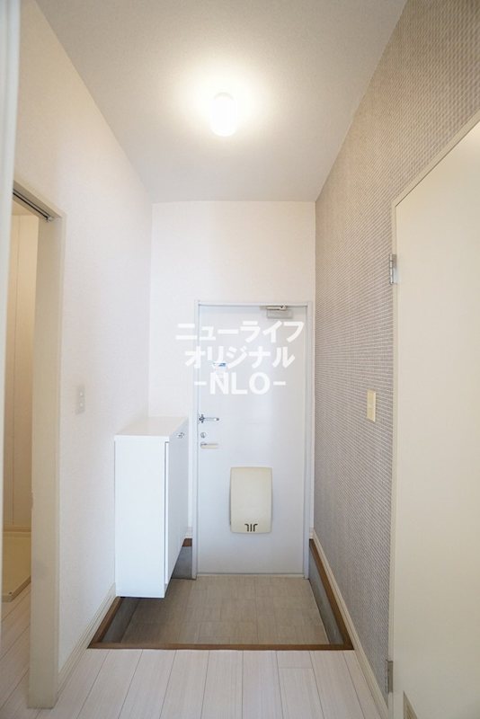 玄関　シューズボックスがあるので玄関周りがスッキリとします☆