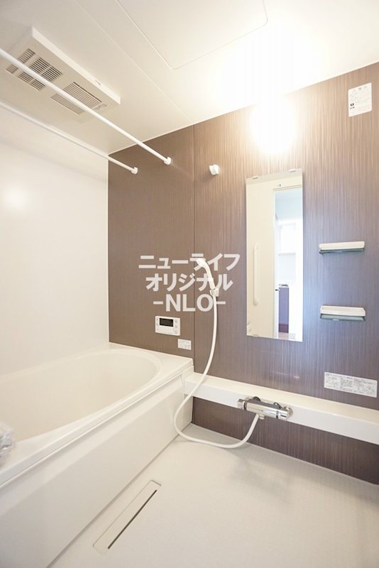 バス・シャワールーム　追い焚き・浴室乾燥機付き、デザイン性にも優れたバスルーム☆