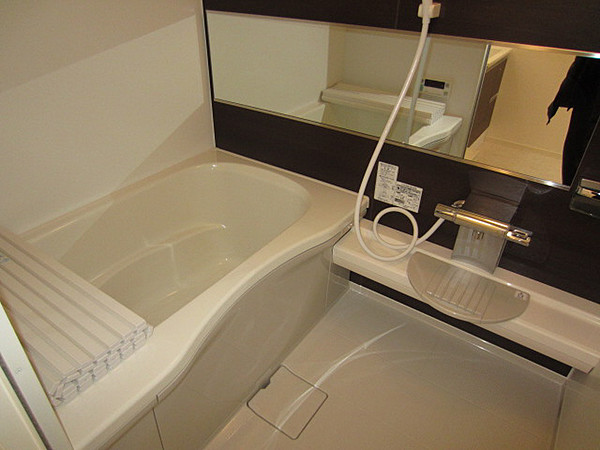 バス・シャワールーム　日々の暮らしに欠かせないお風呂です
