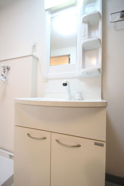 洗面設備　別室の参考写真です。※現況優先