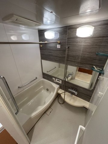 バス・シャワールーム　お風呂で日々の疲れを落としましょう