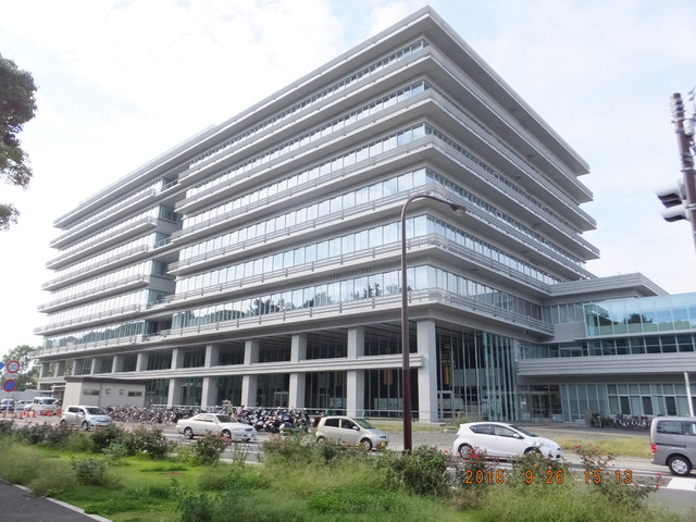 役所　平塚市役所（役所）まで900m