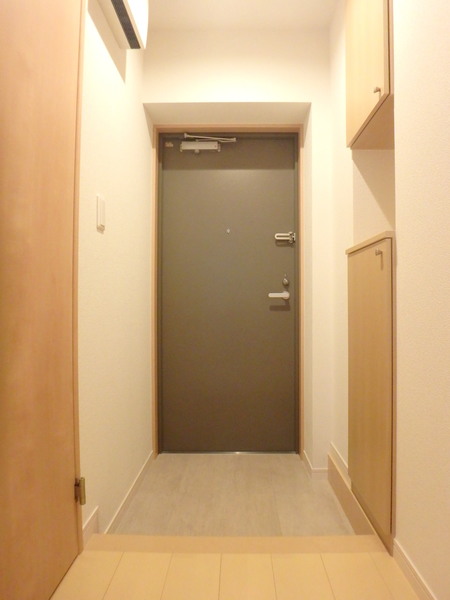 玄関　同タイプの他のお部屋