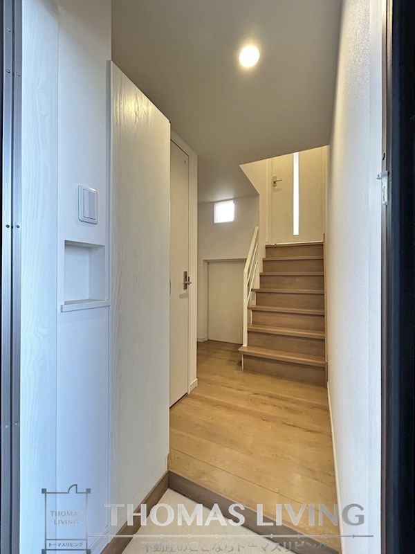 玄関　202号室参考画像