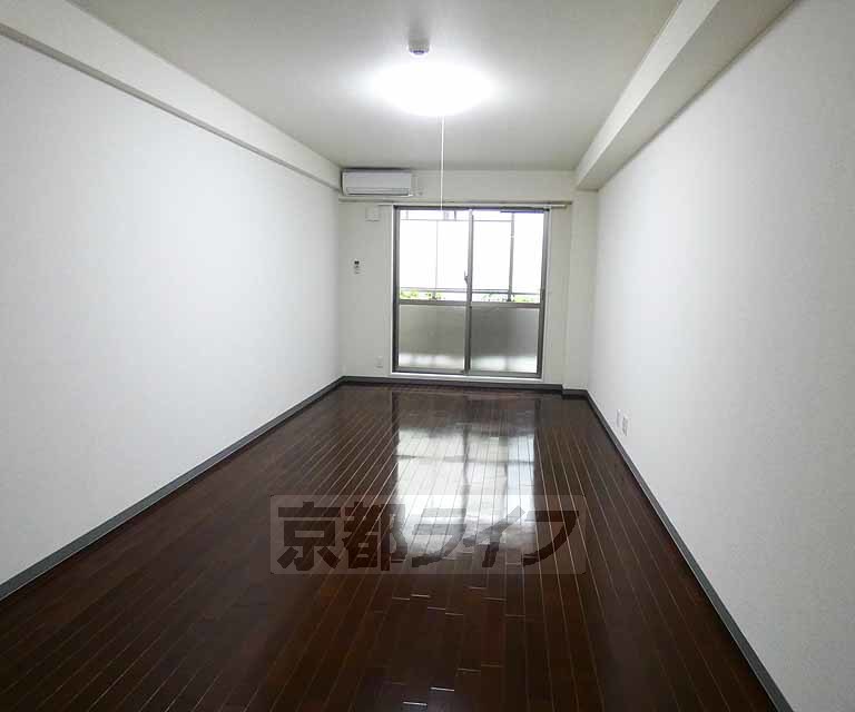 居室・リビング　とても広いお部屋です！