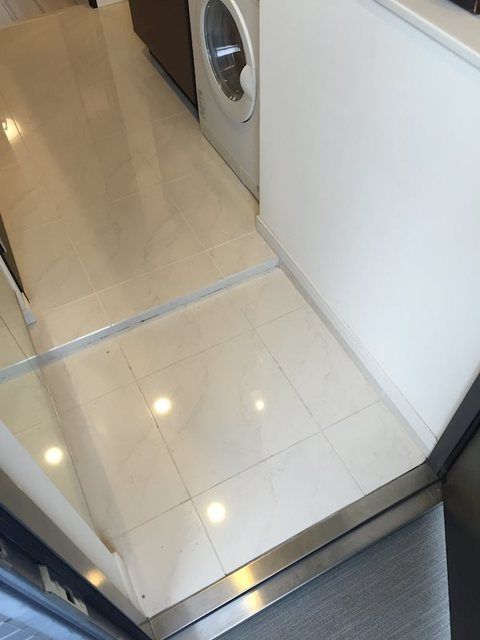 玄関　別部屋写真