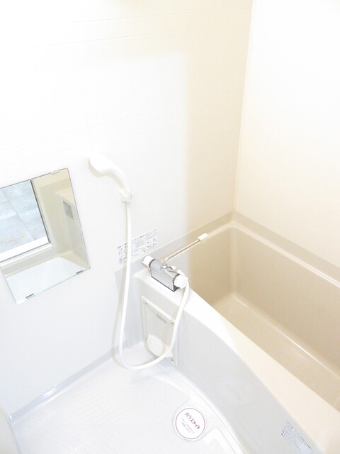 バス・シャワールーム　浴室※同タイプ参考写真