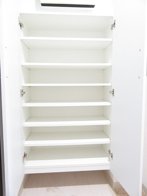 玄関　シューズボックス※同タイプ参考写真