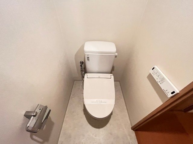 トイレ　別号室の写真です