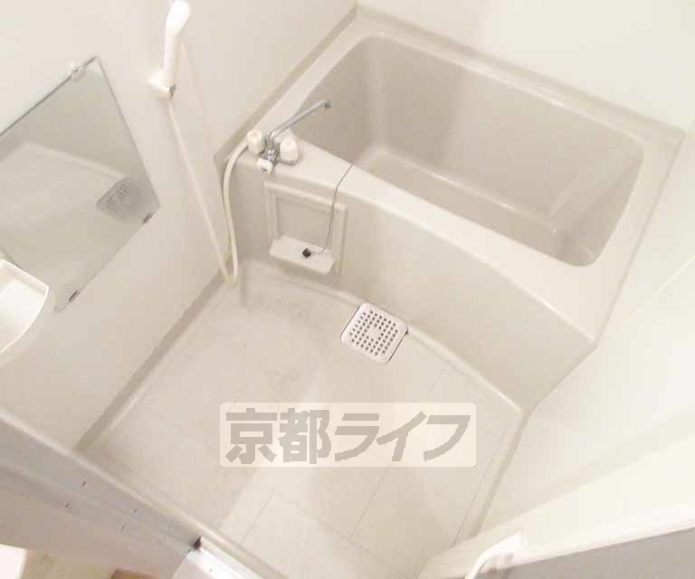 バス・シャワールーム　リラックスできるバスルーム！