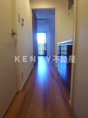 玄関　収納もある玄関です