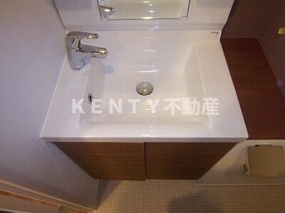 洗面設備　使いやすい洗面所です