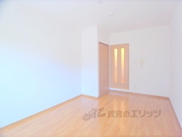 居室・リビング　キレイなお部屋です。