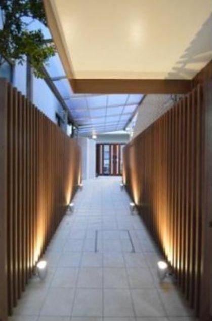 建物外観　和モダンのお洒落な共用部