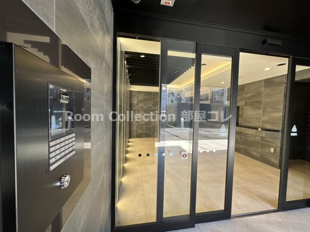 エントランス　同シリーズイメージ写真 反転色違い 現況と異なる場合現況優先