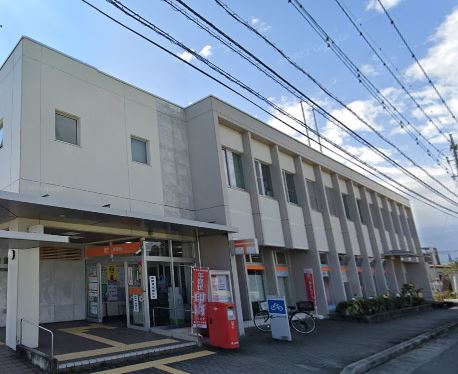 郵便局　田富郵便局（郵便局）まで1424m