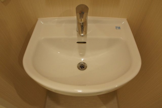 洗面設備　あると便利な独立洗面台です。