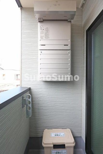 バルコニー　お洗濯にも便利なバルコニー付き