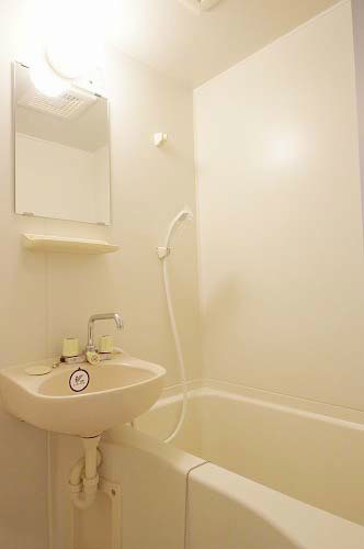 バス・シャワールーム　バス・トイレ別です