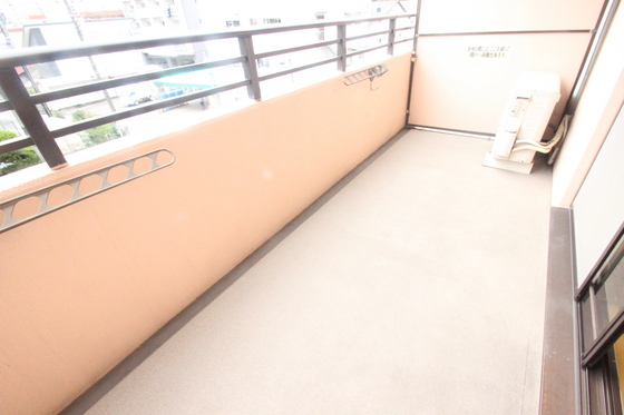 バルコニー　※別部屋の写真です