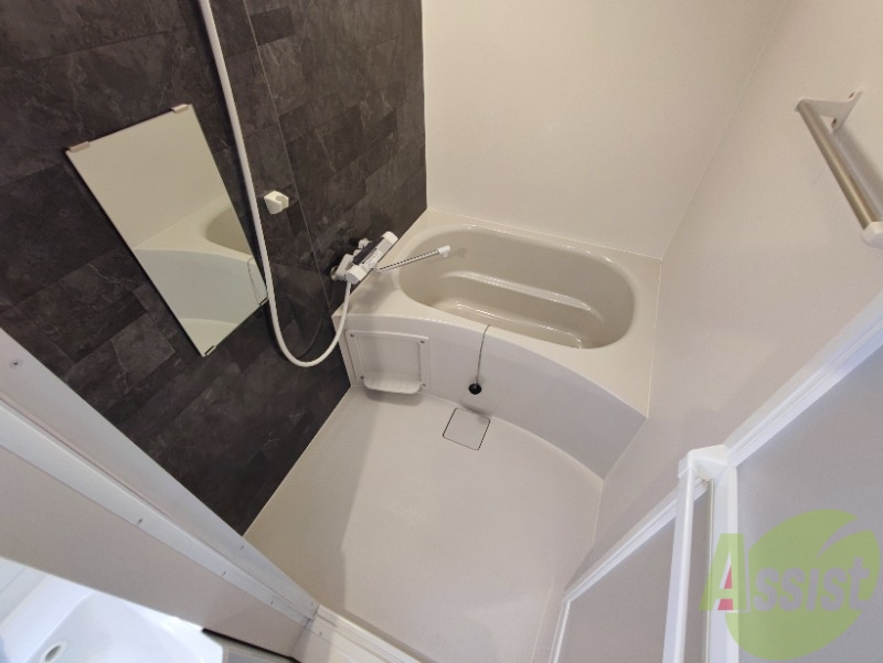 バス・シャワールーム　お風呂になります。一日の疲れを癒してくださいね。