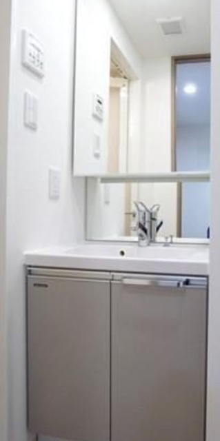 洗面設備　同仕様