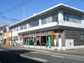 郵便局　神埼郵便局（郵便局）まで612m