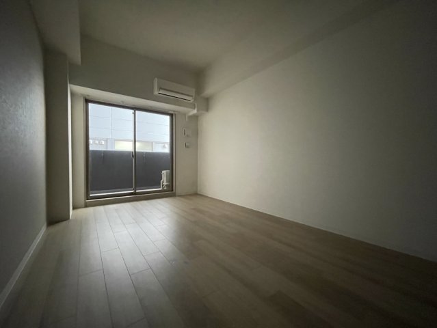 居室・リビング　同物件別部屋写真